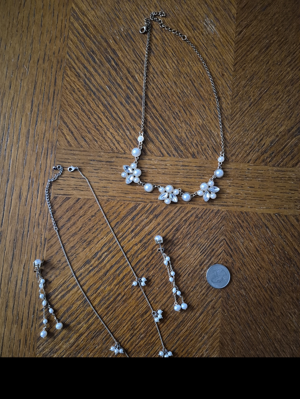 Pearl Floral Statement Necklace and Drop Earrings Set - White